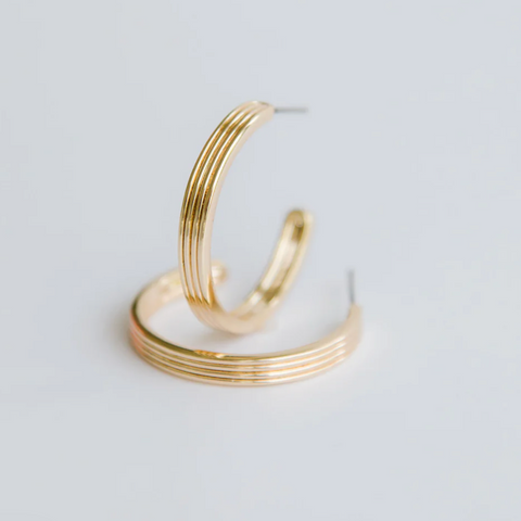 Shelia Medium Hoop Earrings