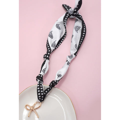 Scarf Charm Necklace: Black and White