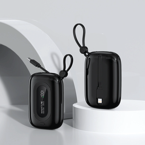 8000 man Power Bank With Cables: Black