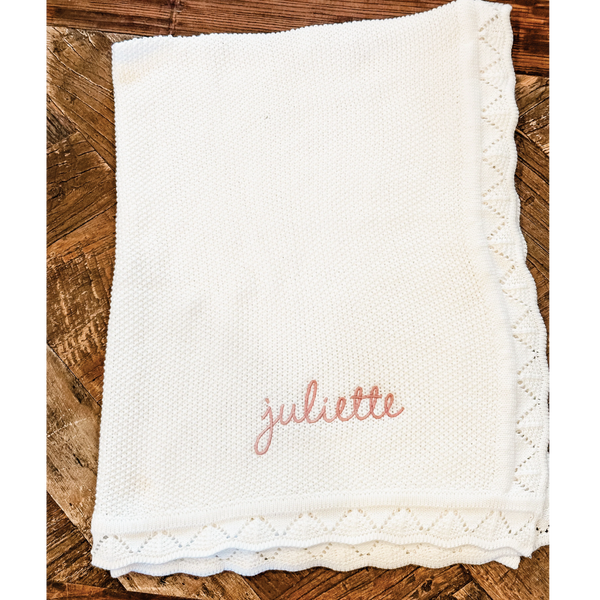 White Scallop Edge Knit Blanket