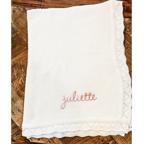 White Scallop Edge Knit Blanket