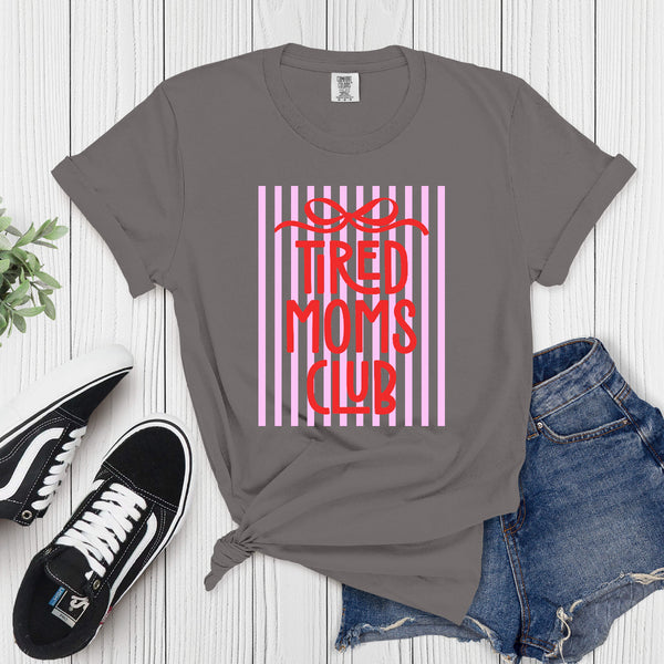 Tired Moms Club Tee - Heidisonline